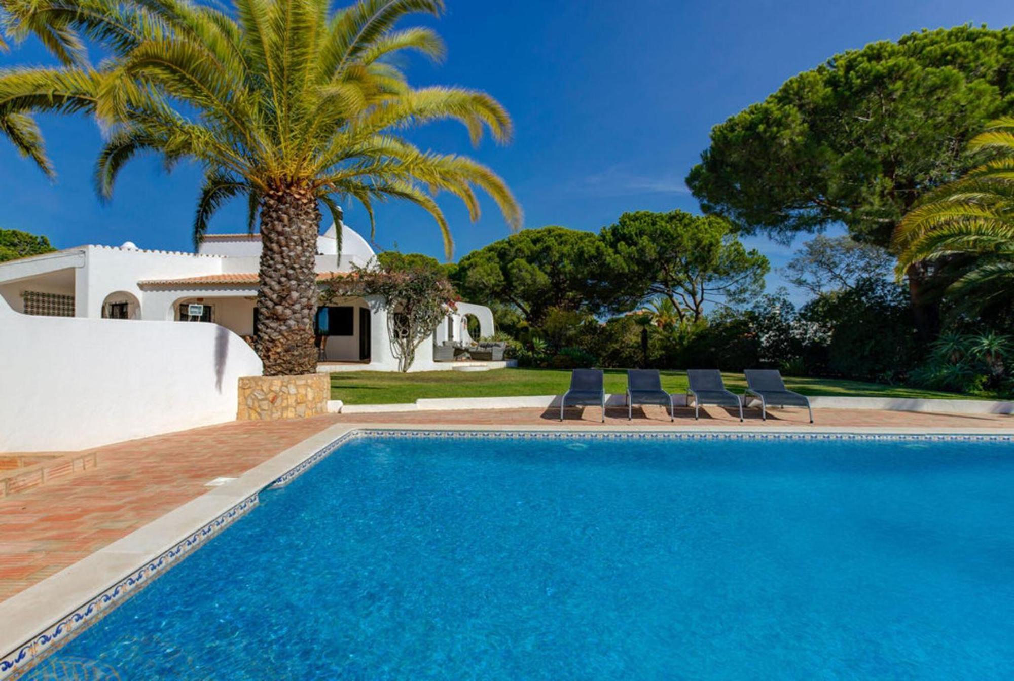 Villa Barlavento - Stunning 4-Bedroom Villa With Tennis Court Carvoeiro  Exterior foto